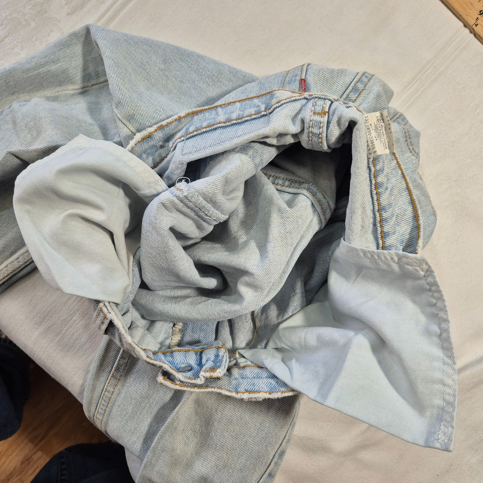 VTG LEVIS 521 JEANS TAPERED FIT and LEG  SIZE 10 28x30 MADE IN USA thumbnail 13