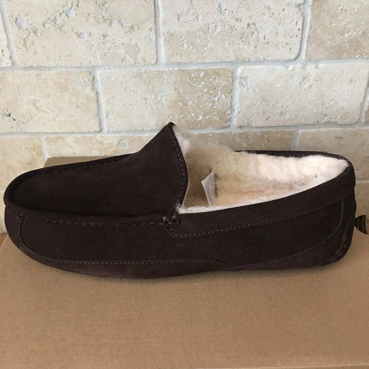 ?$110 UGG ascot suede moccasin slippers size 9 UGG Men main image 2