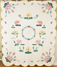 OUTSTANDING Vintage 30's Water Lily / Lotus Applique Antique Quilt 