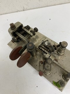 ANTIQUE TELEGRAPH EQUIPMENT KEY UNIT 515 UNMARKED