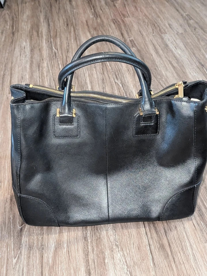 Tory Burch Robinson Double Zip Tote Bag Black Saffiano Leather Gold Trim Purse - Image 3 of 4