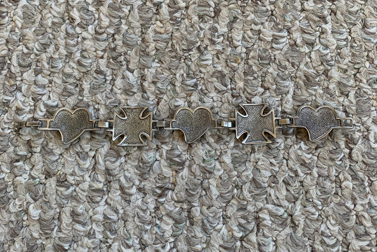 アクセサリー Vivienne Westwood - heart cross bracelet Vivienne Westwood Cross and Hearts Bracelet | eBay