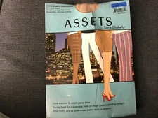 New Assets by Spanx Mid Thigh Shaper Unbelievable Underwear Nude sz 4