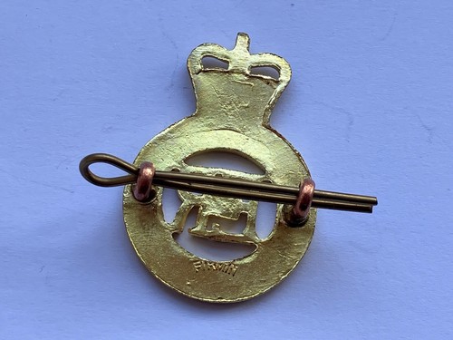 Modern Reproduction Military Cap Badges - Picture 19 of 55