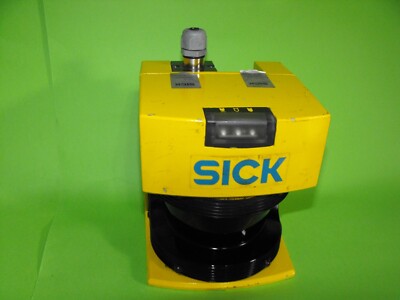 SICK  PLS101-312.Safety Laser Scanner PLS101-312.1016066.24V.30W.70mm-4m.USED