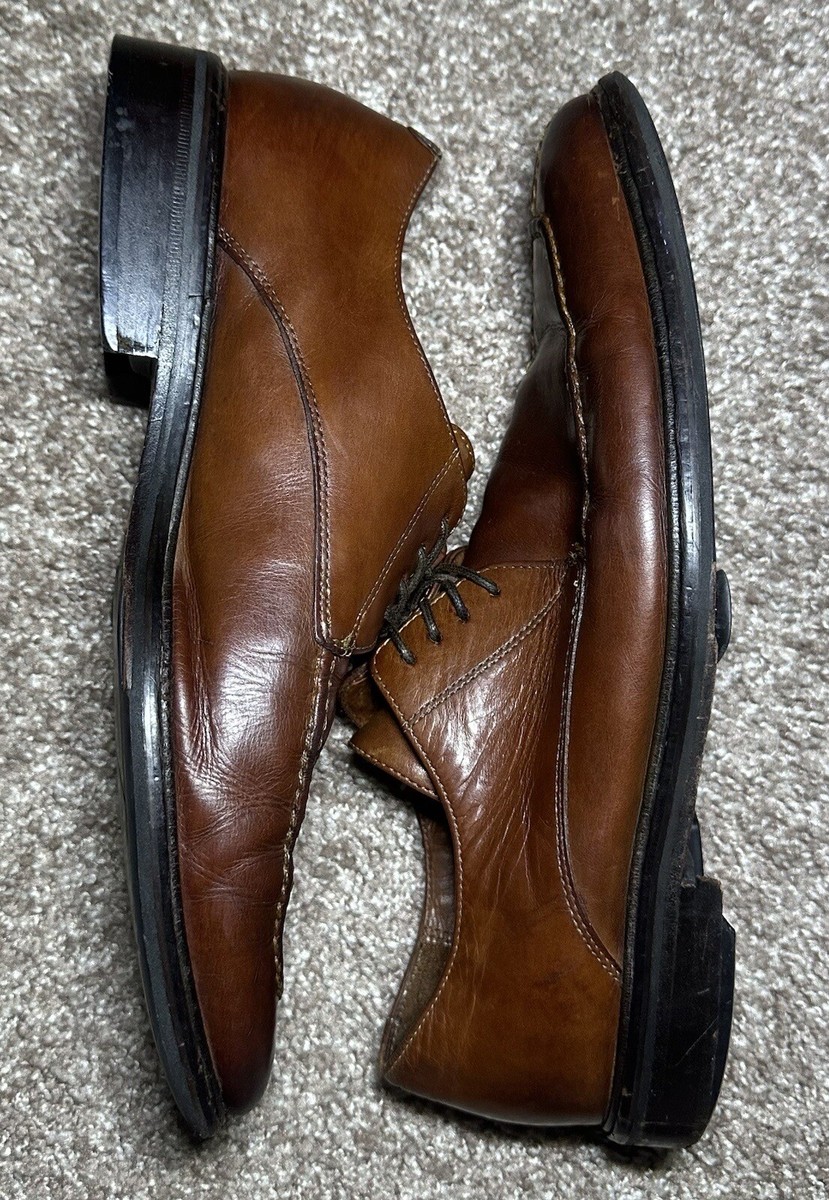 Cole Haan Men display picture 3