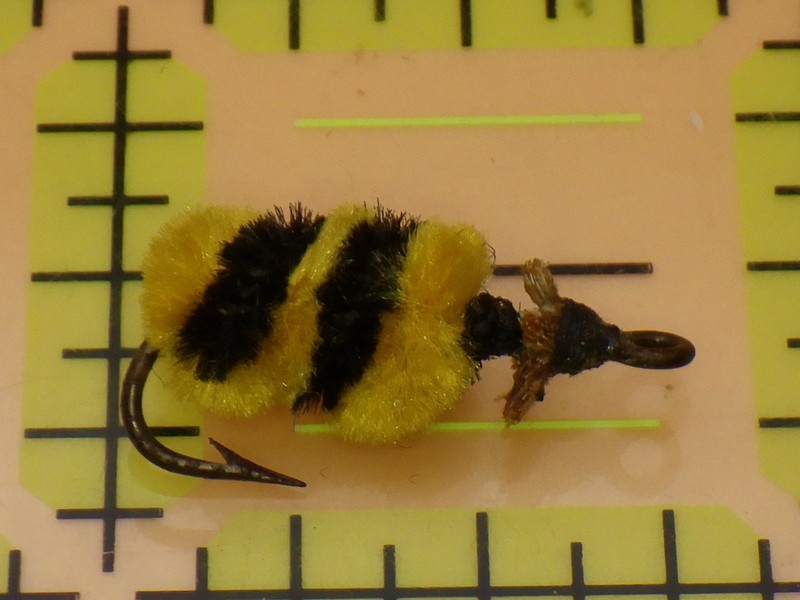 Vintage McGinty Bumblebee Fly Fishing Lure Yellow Black Chenille Bug Hook Tackle