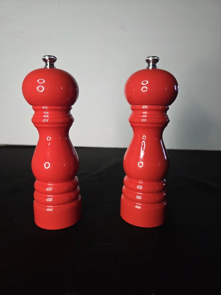 Salero Peugeot Paris Classic, 8-3/4", rojo amapola, sal y pimienta  Foto 4 de 4