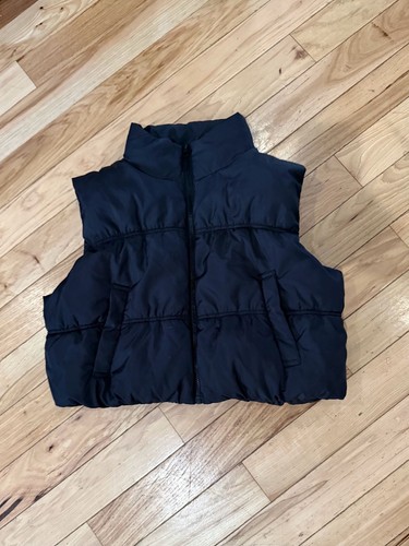 Divided by H&M Black Cropped Puffer Vest Size Large
