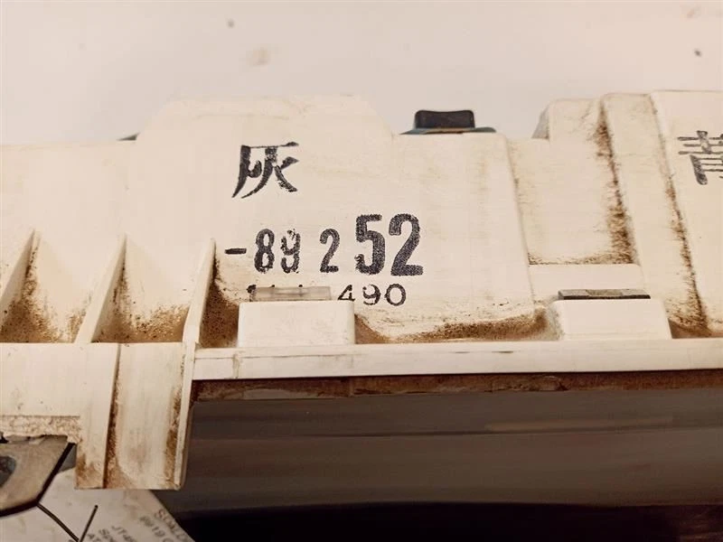 Grupo de velocímetros MPH de 1983 camioneta Toyota AT 11102118 Foto 3 de 4