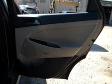 TUCSON    2017 Door Trim Panel Rear 104829075
