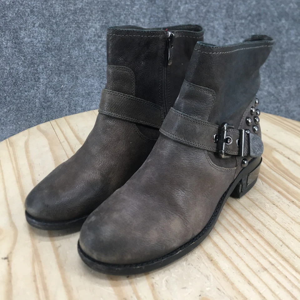 Botas Vince Camuto para mujer 8 M Windetta con tachuelas cremallera botín de motociclista cuero topo Foto 3 de 4