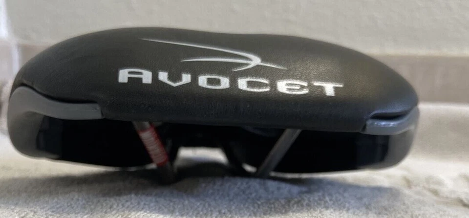 AVOCET AMPD X-Country W -Black and grey Bike Seat- Light weight Saddle- Ti Rails - Image 4 of 4