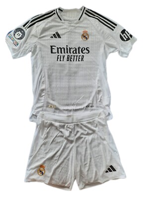 adidas Authentic Real Madrid 2024/25 Federico Valverde #8 Trikot mit Shorts