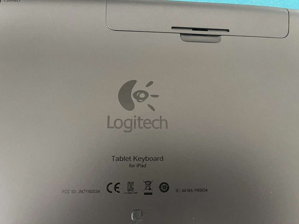 Logitech Tablet Keyboard for iPad Tested & Works - Image 3 of 4