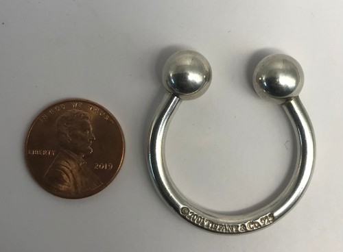 Tiffany & Co. Medium Horseshoe Shaped Sterling Silver KeyChain KeyRing KeyHolder
