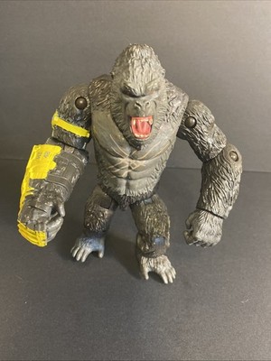 PLAYMATES MONSTERVERSE GODZILLA X KONG THE NEW EMPIRE KONG W/ B.E.A.S.T. GLOVE