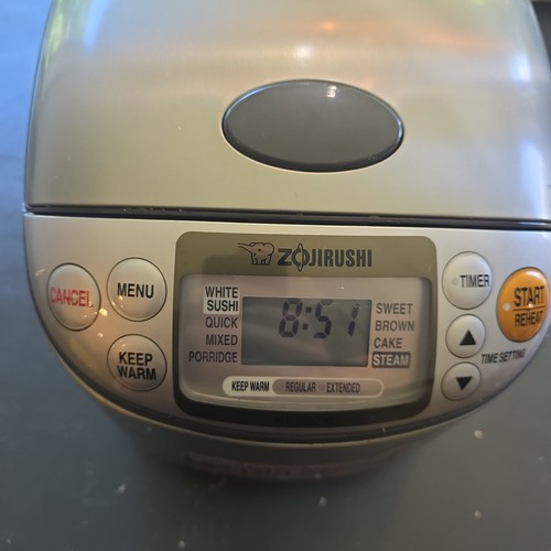 Zojirushi NS-TSC10 Micom Rice Cooker Warmer 5.5 Cup Stainless Steel Fuzzy Logic