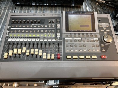 Roland VS-1680 Digital Workstation Mixer Mischpult Recorder