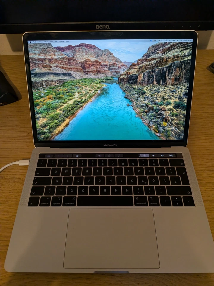 Apple MacBook Pro 13" 2019 · i5 · 16GB · 256GB, foto 1 di 2