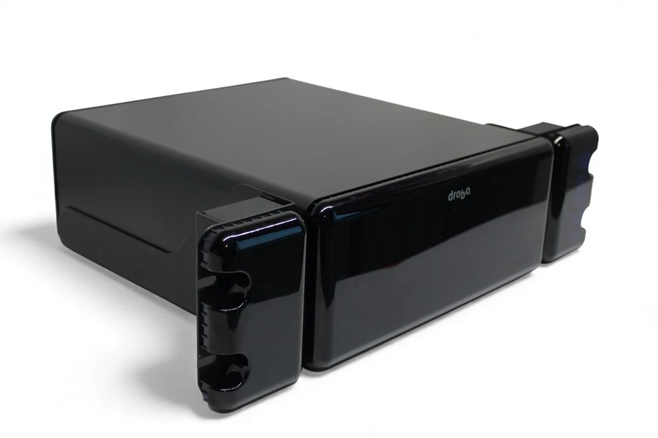 Data Robotics Drobo Elite DREL1-A 8-Bay iSCSI SAN Storage Array 2 x 1TB HDD - Image 3 of 4