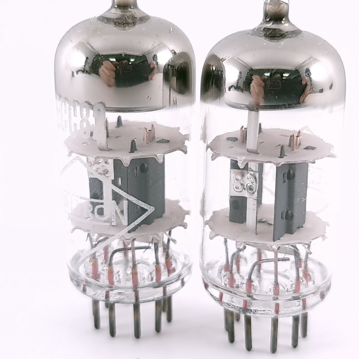 Tube Électronique (Valve) TUNGRAM ECC82 Des Années 1960 – Triodes Équilibrées 98/98 – Neuf
