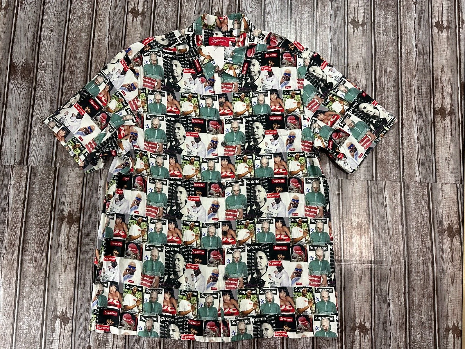 Chemise S/S multicolore imprimée magazine Supreme taille M neuve sans étiquette