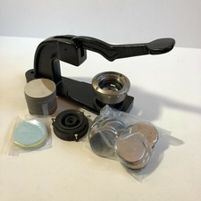 Badge Maker Machine and Badges Circle Buttons