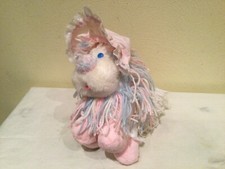VTG. 1986 KENNER/DISNEY FLUPPY PUPPIES WIGGLE PUP W/BONNET, 8 IN.