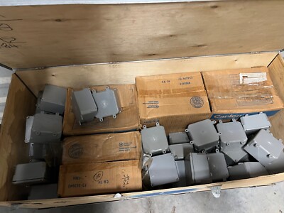 CARLON LAMSON & SESSIONS NONMETALIC JUNCTION BOX 4''X4''X2'' E989NNJ NEW