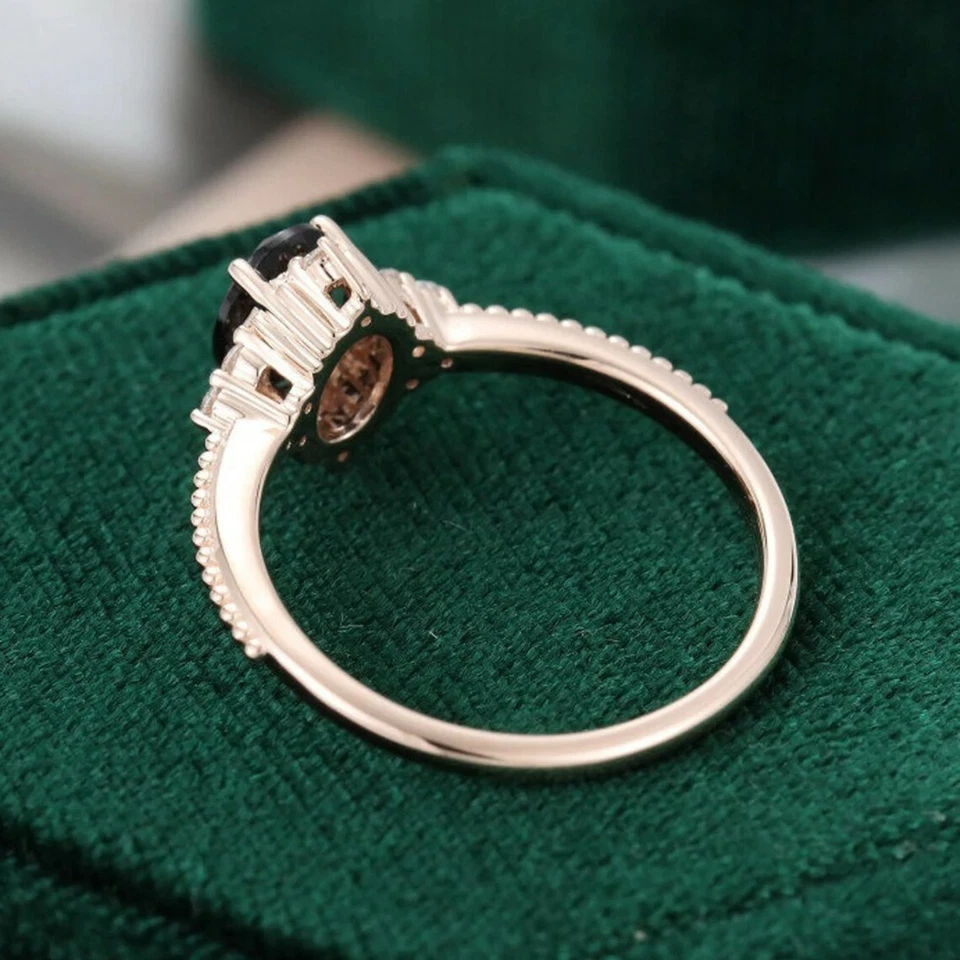 2 克拉椭圆形黑色模拟钻石单颗订婚戒指 14K 镀玫瑰金 — 第 3/4 张图片