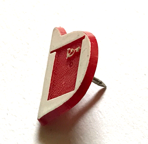 USA Advertising LEWTAN Company Soviet Exhibition Flag Helmet Pin Lapel - Foto 3 di 5