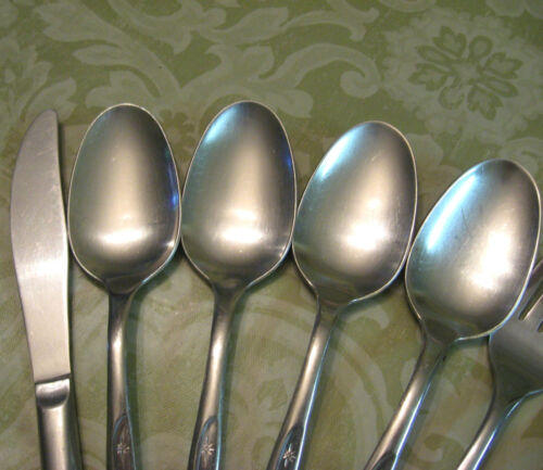 Lot of 9 Americana Star Stainless Soup Spoons Salad Forks Knife - Picture 2 of 4
