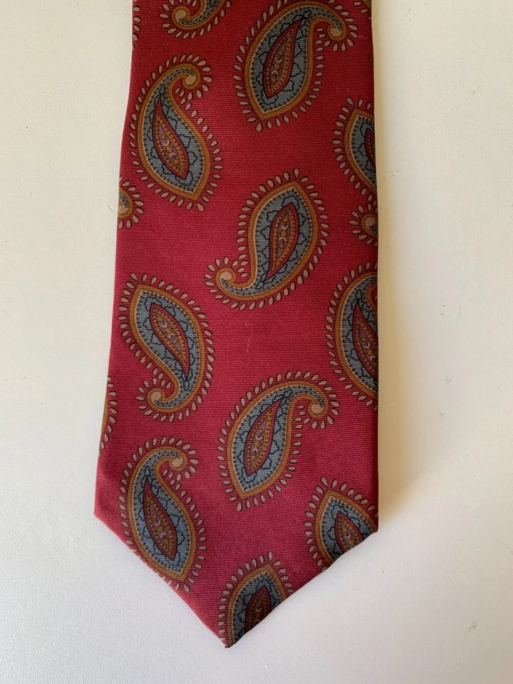 Guy Laroche Mens Vintage Neck Tie Burgundy Paisley Office Silk Made in USA - image 3 of 4