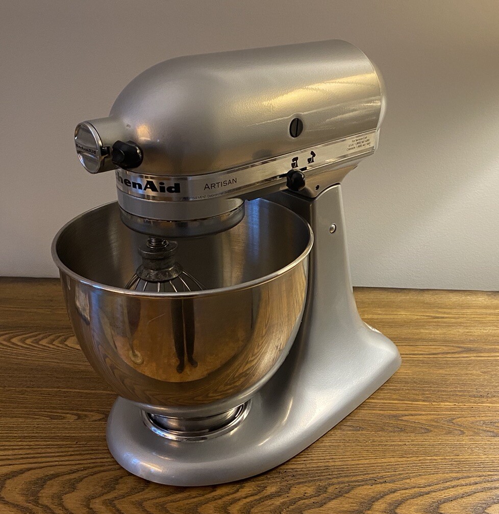 KitchenAid Artisan 325W TiltHead Stand Mixer Metallic Chrome Silver