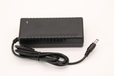 9V 5A Netzteil Trafo LED Ladeger&auml;t Power Supply DC 5,5x2,1/2,5mm Schaltnetzteil
