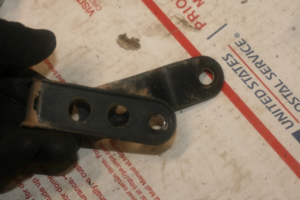 1978 KAWASAKI KE125 OEM  OEM CHAIN GUIDE — 第 2/2 张图片