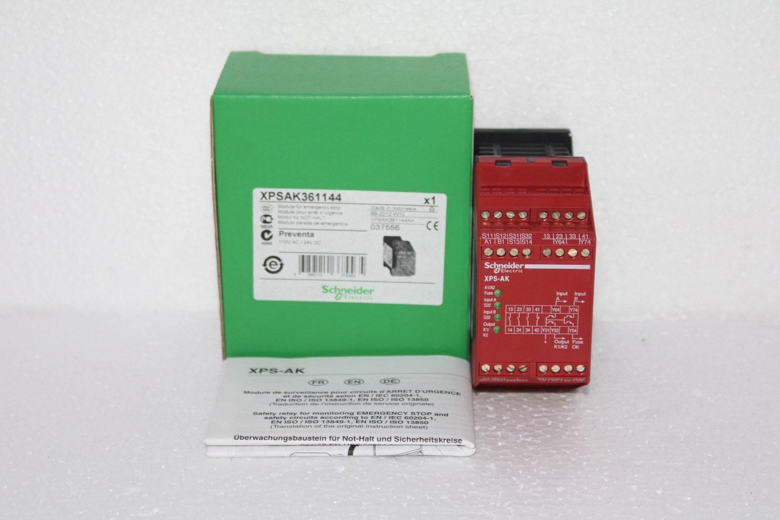 Schneider XPSAK361144 Preventa Module for Emergency Stop 110V AC / 24V DC