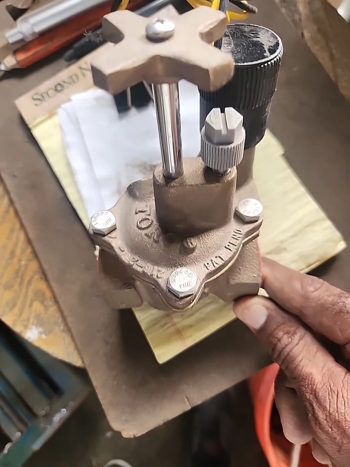 Toro 220 Series Brass Valve Model 220 26-04 / 1” NOS - Image 3 of 4