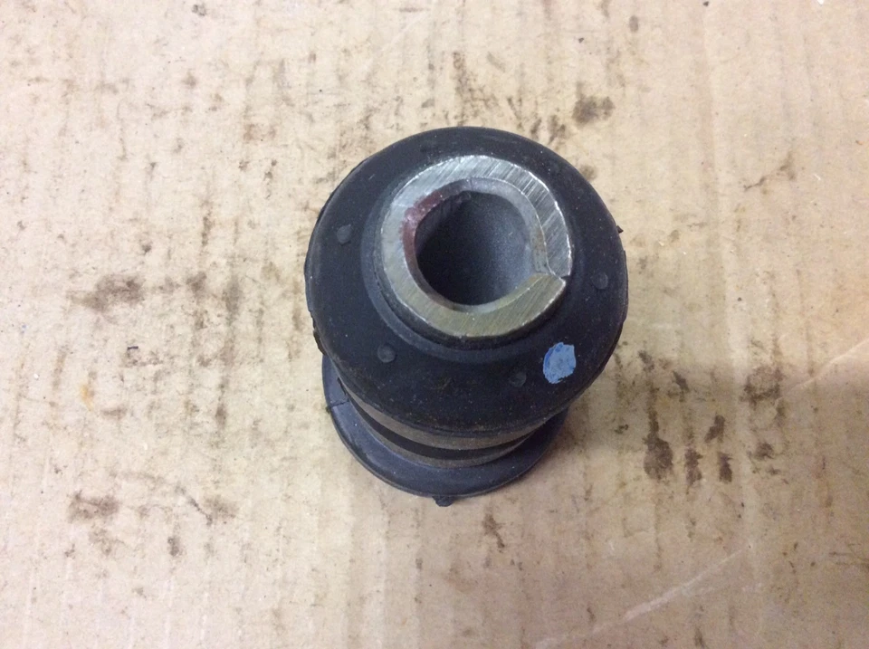 NOVA bucha de braço de controle de suspensão NAPA 267-3577 - Imagem 4 de 4