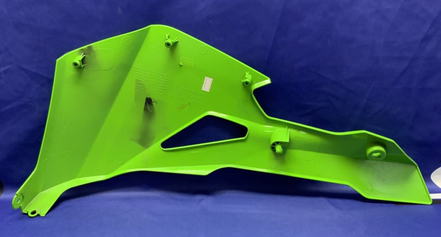 Kawasaki Right Lower Fairing (KRT) ZX-4R/RR 2023-2025 OEM 55028