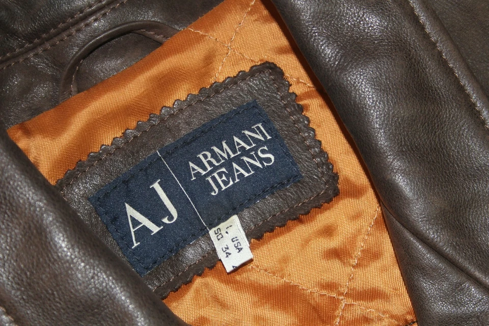 Chaqueta de cuero acolchada vintage Armani Jeans Simin T talla 34 hecha en Rumania Foto 3 de 4