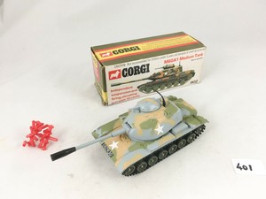 corgi toys tanks