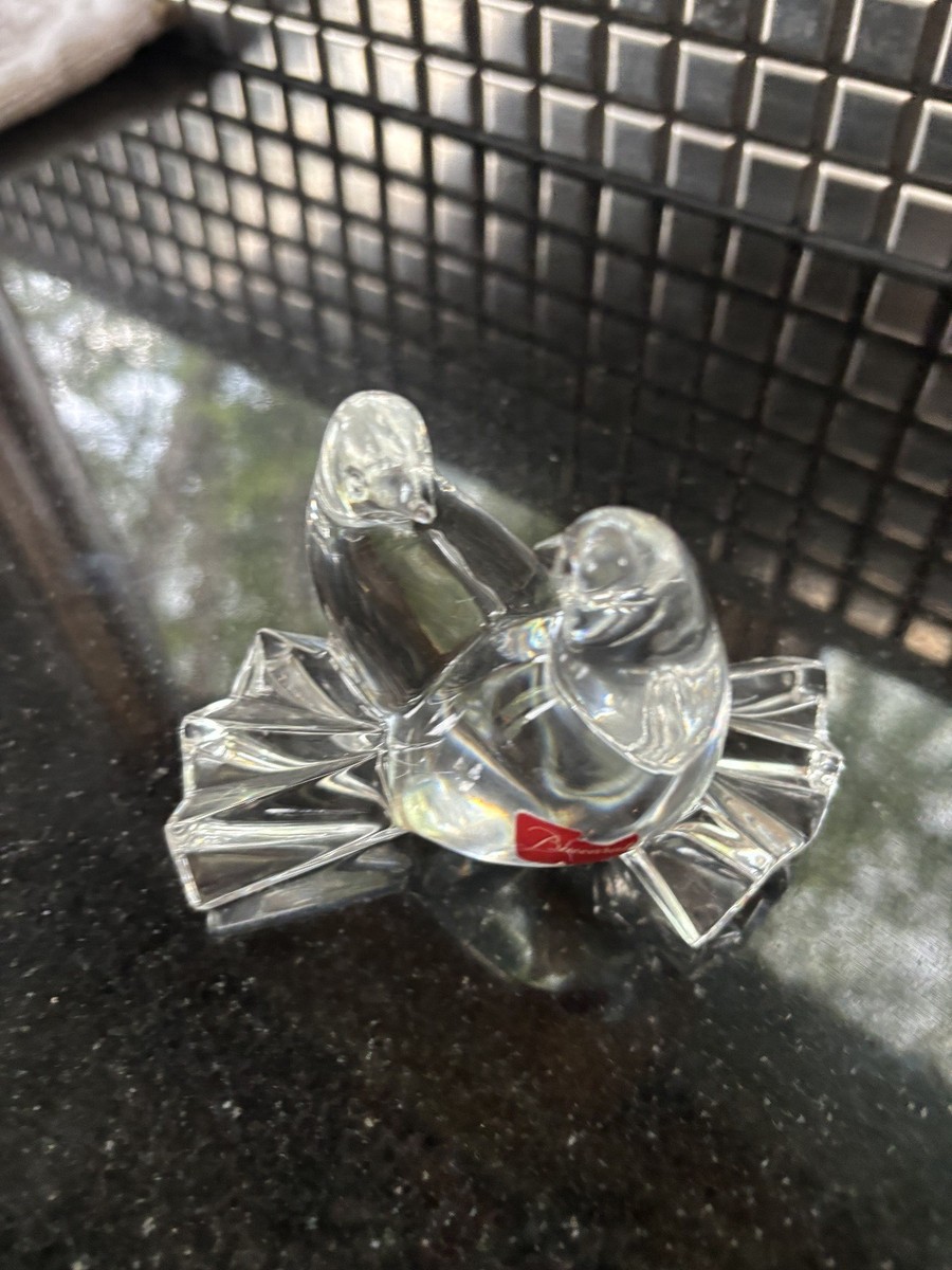 BEAUTIFUL Baccarat Clear Crystal Art Glass Love Dove Birds