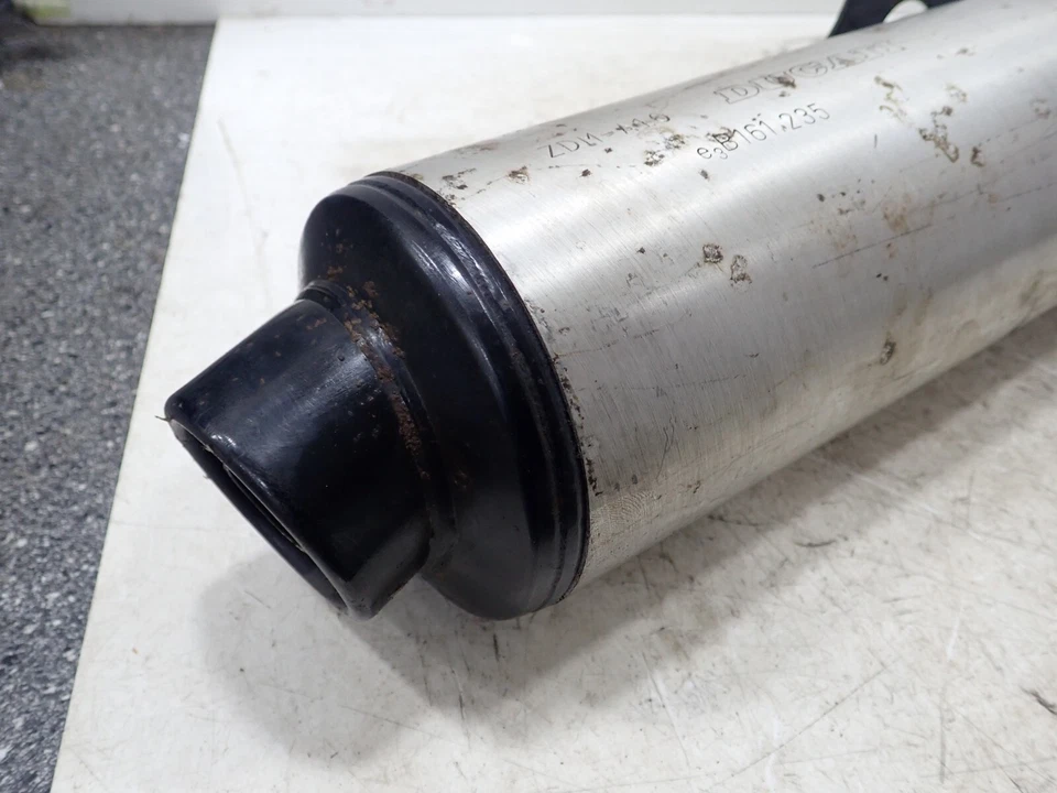 Silenciador de escape derecho Ducati 750SS 1990-1998 ZDM-A10 Foto 2 de 4