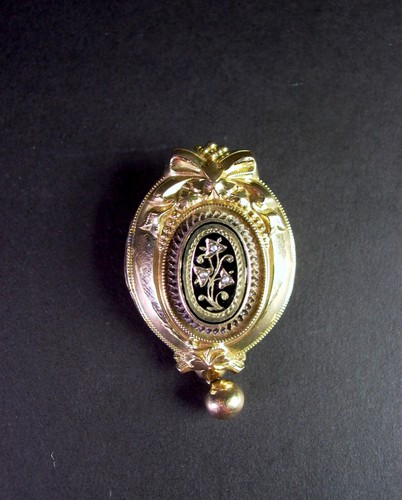 tolle Biedermeier Gold Brosche - Schaumgold um 1850