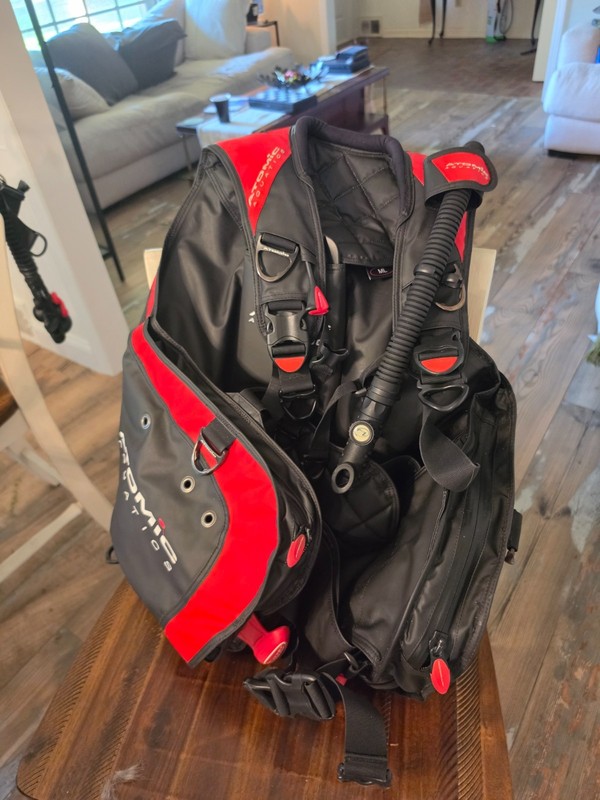 Atomic Aquatics BC1 - Red - M - L Scuba BCD