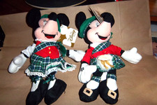 Scottish Mickey  Minnie Globetrotting series  in matching outfits/Adoreable 