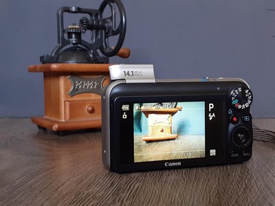 Canon PowerShot SX210 IS 14.1MP 14x Zoom Digital Camera W