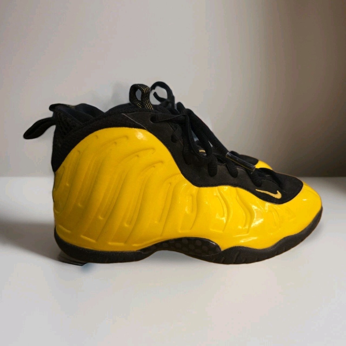 NIKE AIR FOAMPOSITE ONE GS SIZE 2Y WU TANG OPTI YELLOW BLACK